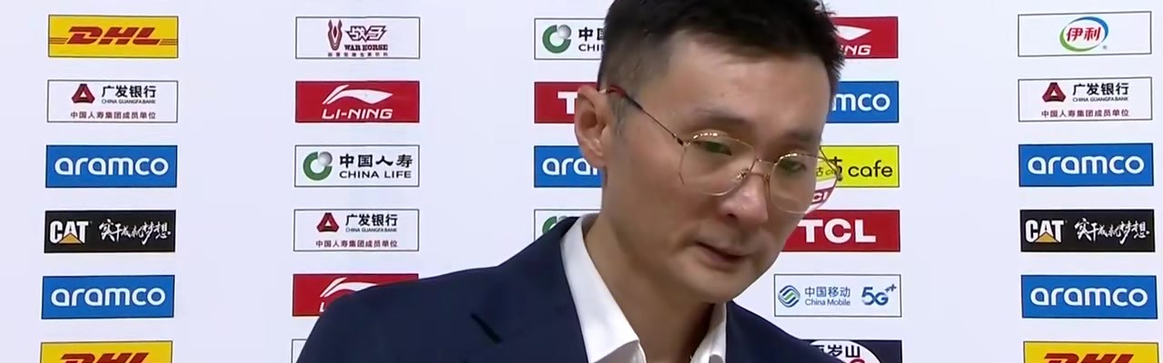 刘炜：哈雷尔和球队融合的不错 但我对他的期望更大