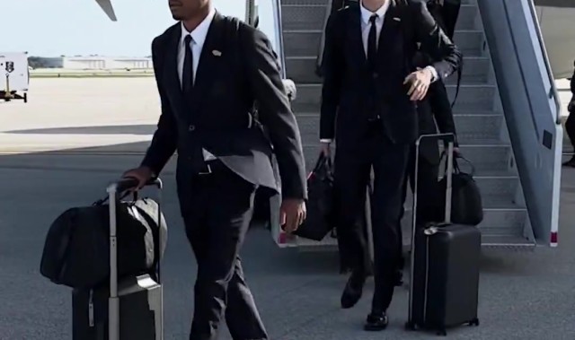 来了，?皇马全队抵达佛罗里达，新援阿诺德、怀森在列